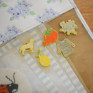 Tomato Pincushion Needle Minder - Sara Fitz